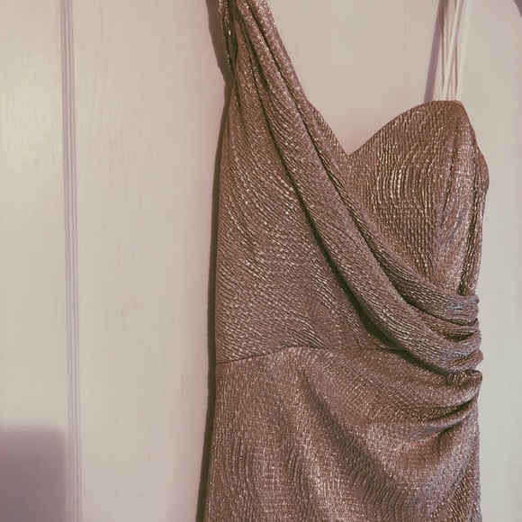 PROM DRESSES - Picture 3 of 4